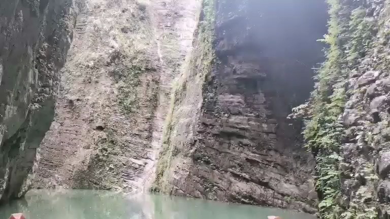 鹤峰县屏山大峽谷漂亮的景点赞赞