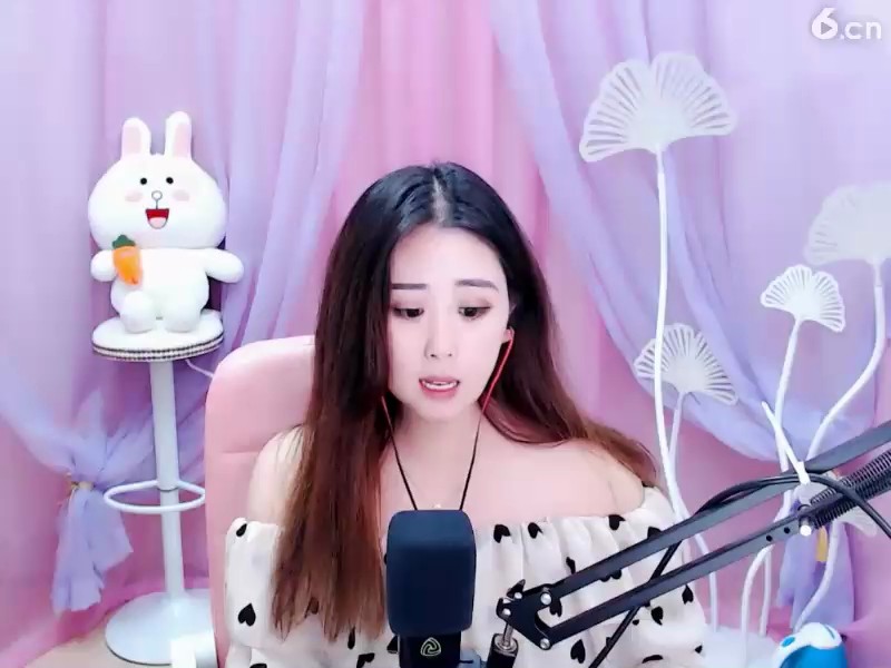 受宠的主唱遥远的你。