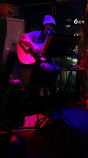 没事听听小姐姐唱歌也是一种享受