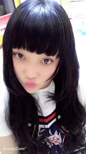 亲一下你我就跑。