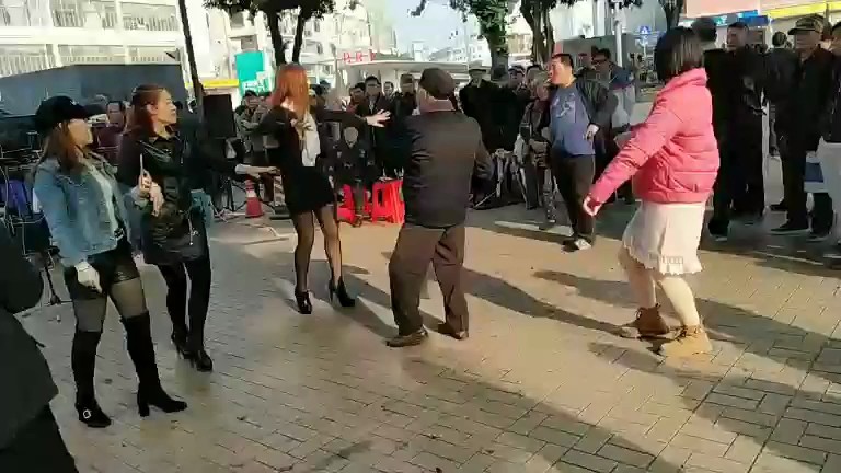 乱舞