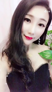 一個(gè)會(huì)跳舞的唱歌主播喜歡嘛