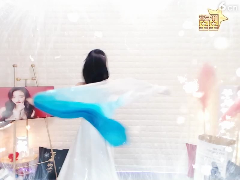 好姑娘，真漂亮，花儿都为你开放
