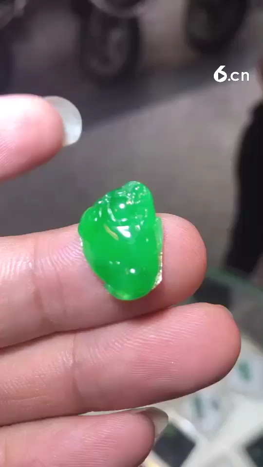 翡翠绿金蟾