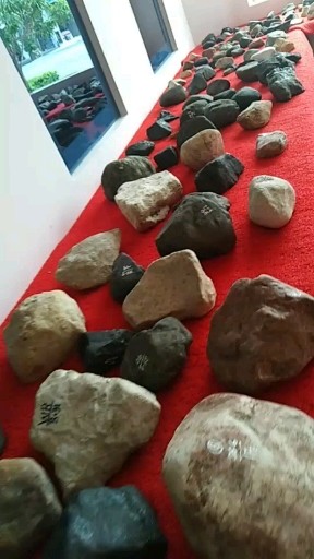 翡翠原石毛料！