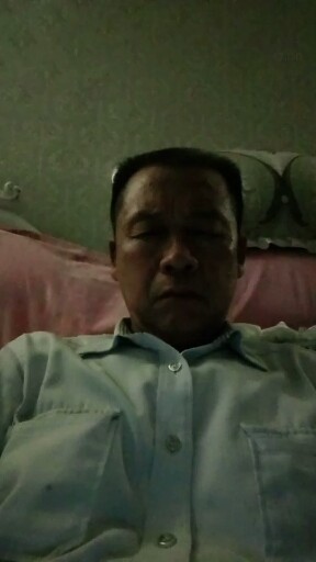 沉默不语