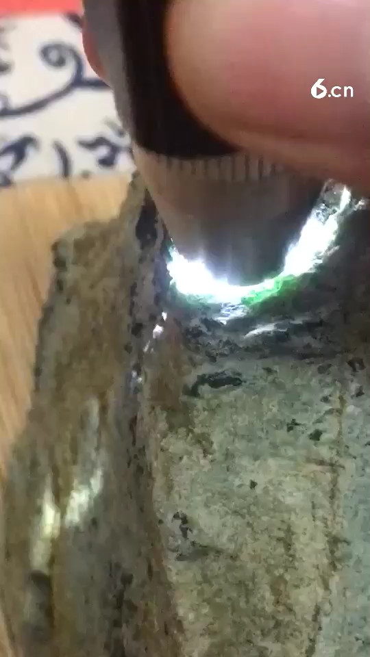 会卡蓝水，可*牌子哦！！！