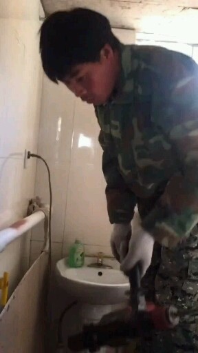 明天我爸必須跟我回沈陽辛苦了