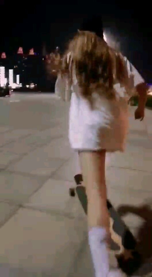 长板女孩