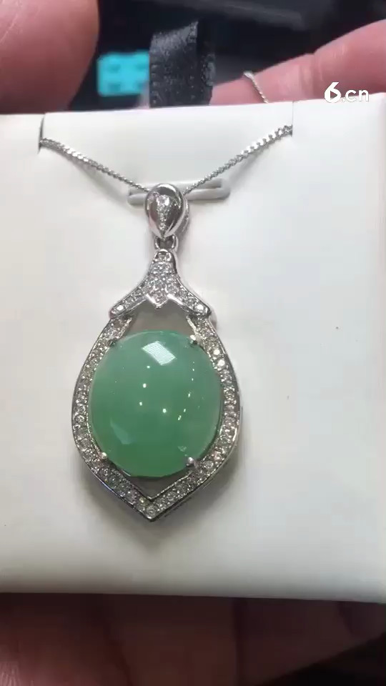 缅甸翡翠银吊坠