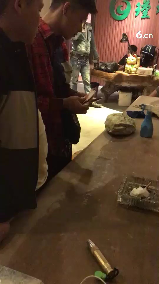 老缅送料，现场交易成功