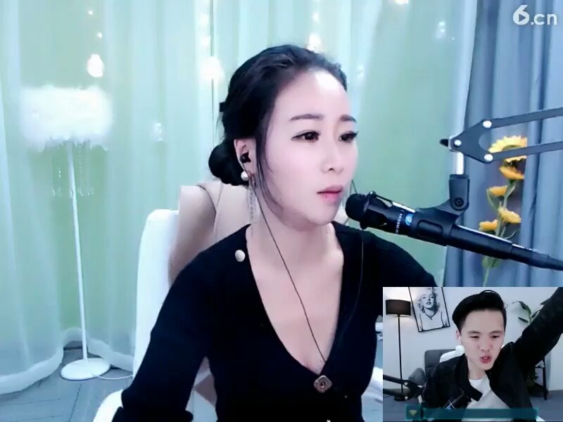 女主