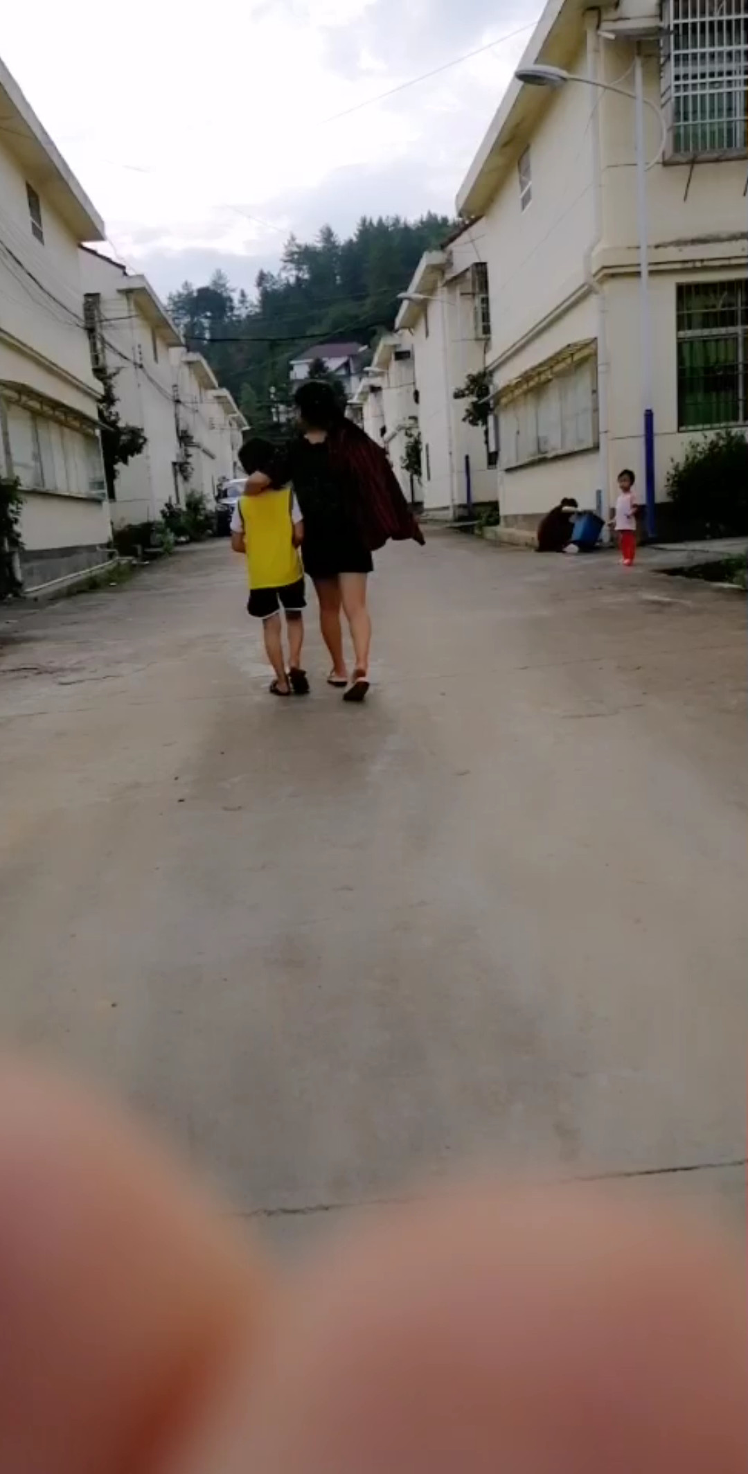 割完稻谷回家了