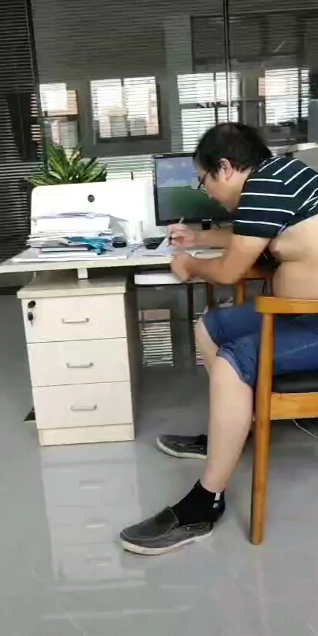 跟这种很随意的领导一起工作不错