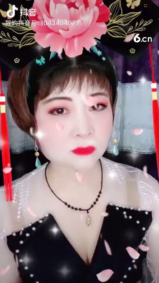 我是格格还是嬷嬷？？😂😂