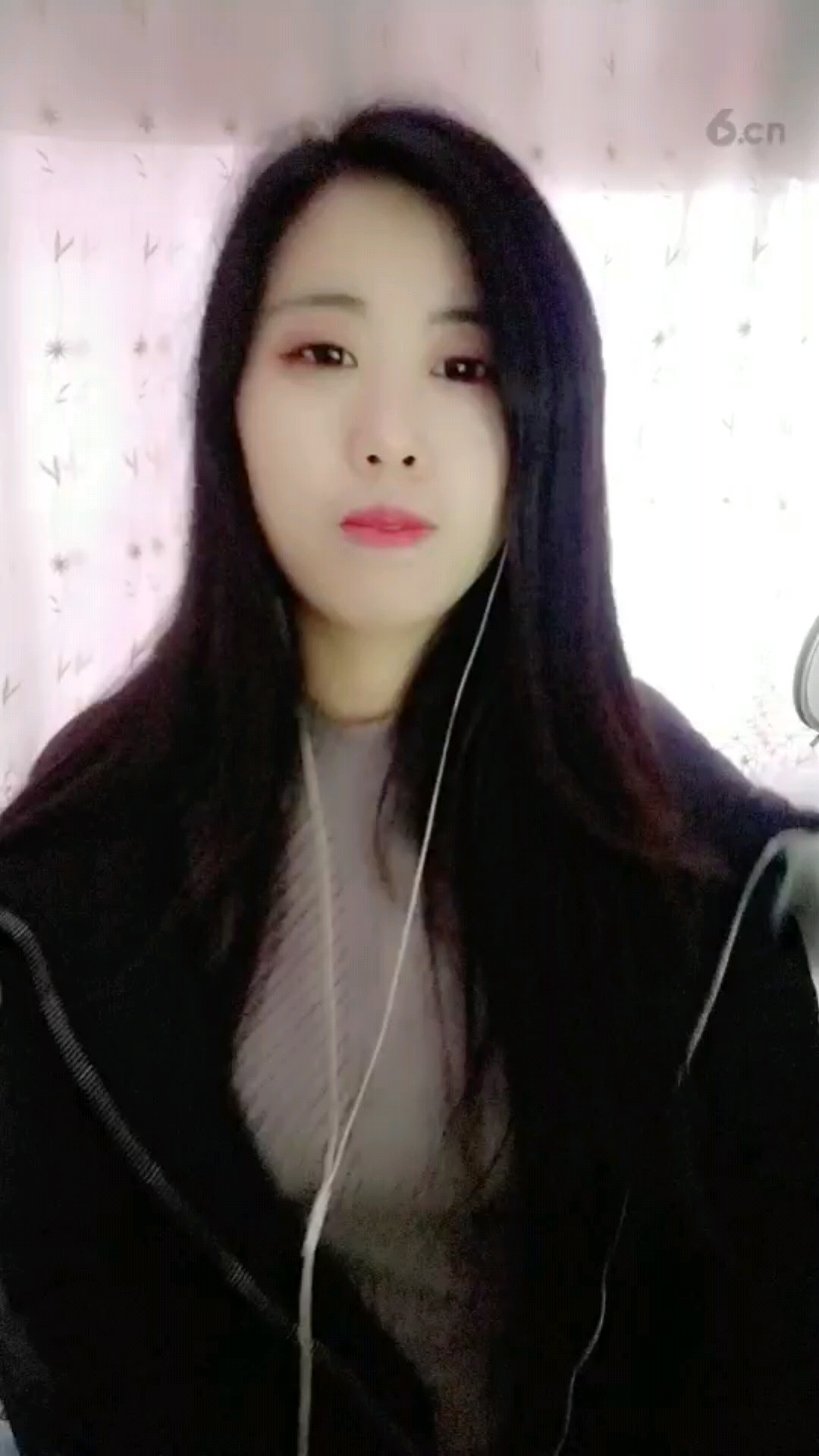 你装作无所谓，其实已痛彻心扉！