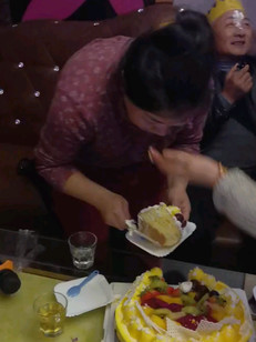 生日派對搞笑吧