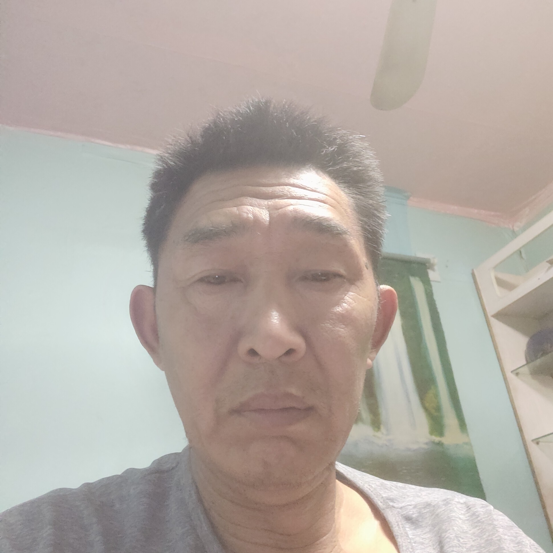 MobJ13074w海报