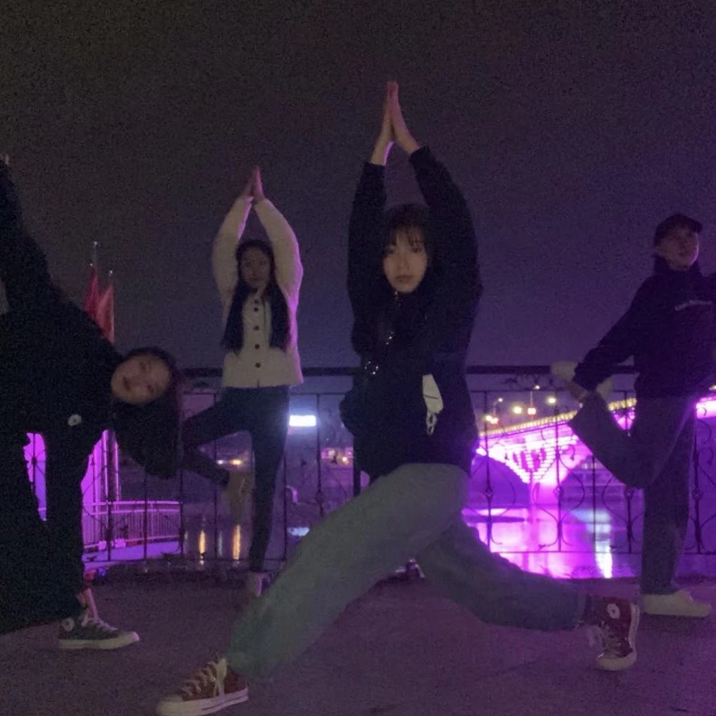 你们爱不爱心中海报