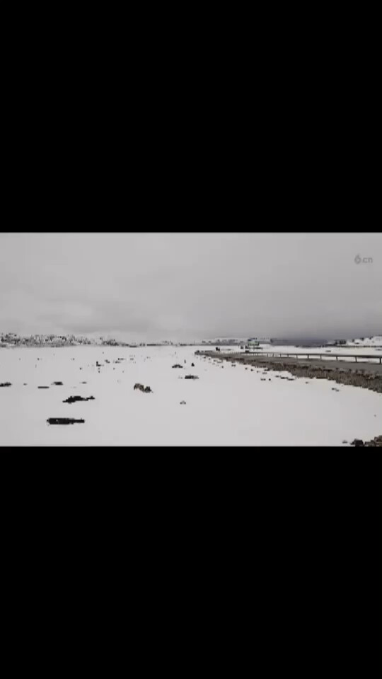 小江在海子山顶……