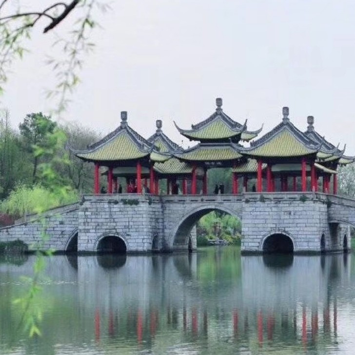 驿动的❤️💞海报