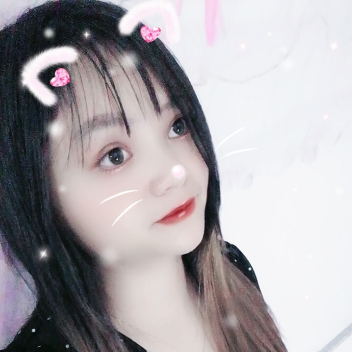 草莓味的吻💋海报