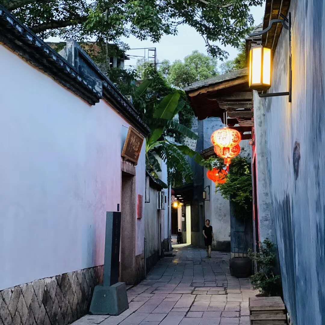 景气赛道.海报