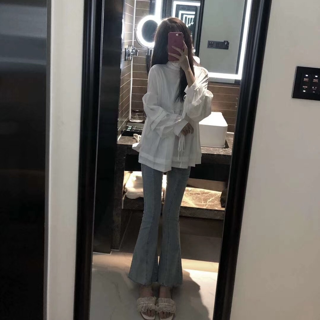 66🌸海报