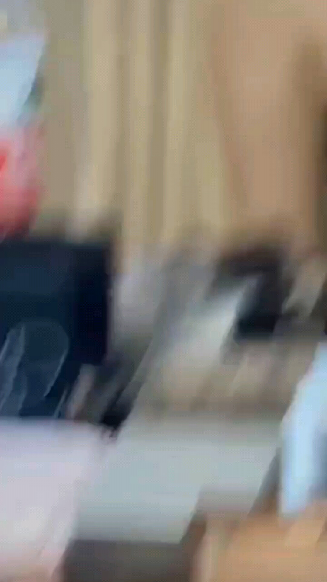 👿