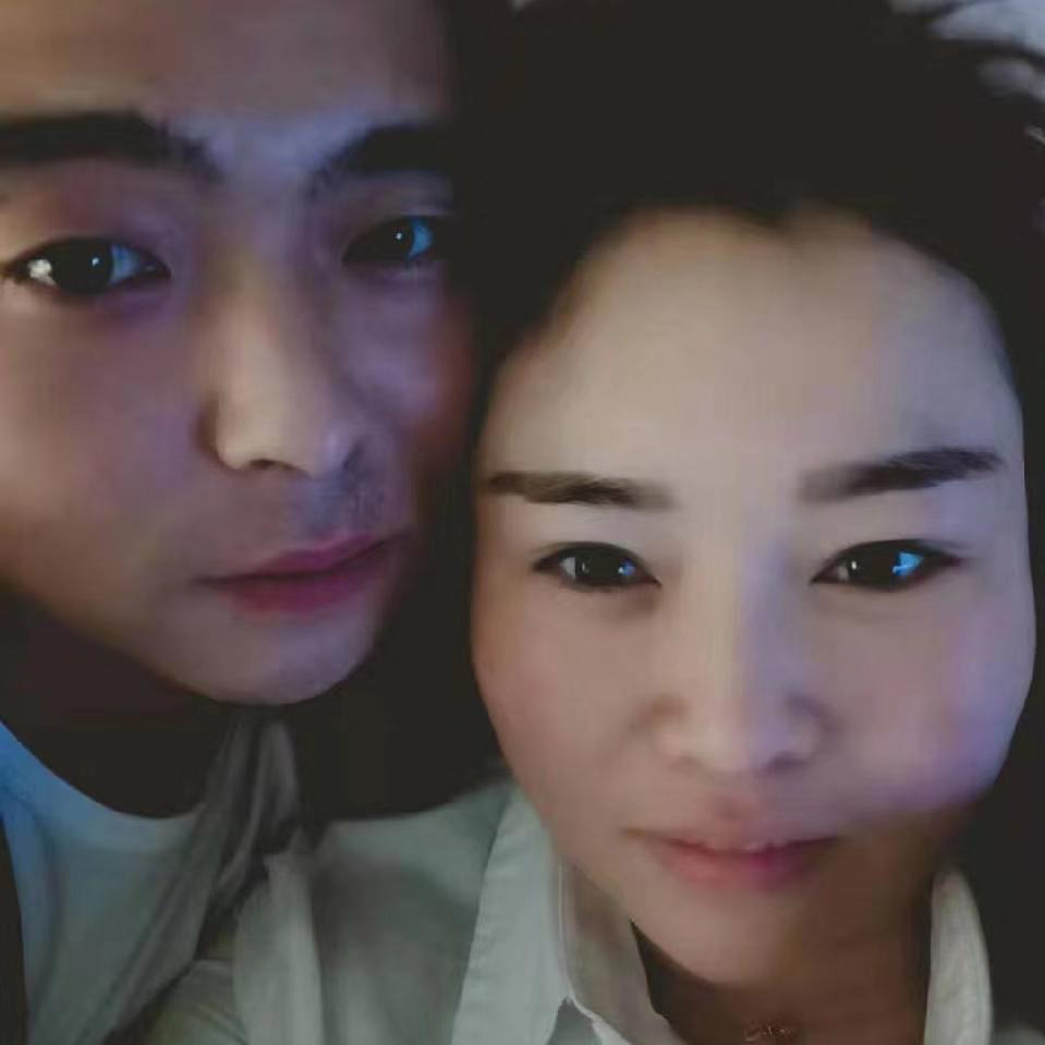 中身为你一人守候海报