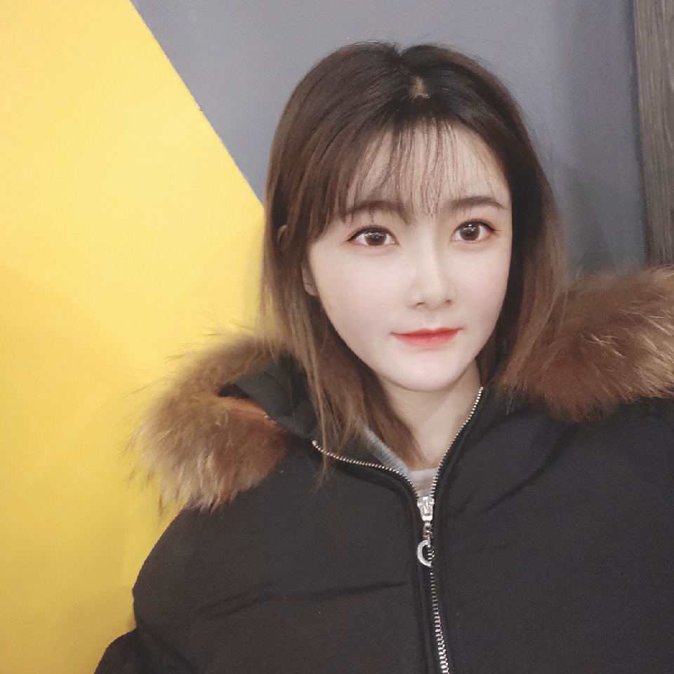 ♛娜诺海报