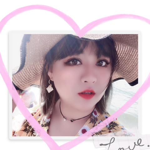 👑美美海报