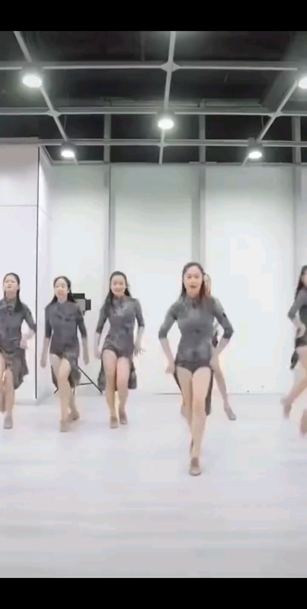 跳牛仔要想嗨，《护花