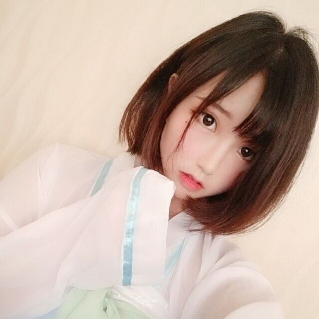 紫樱樱花雨海报
