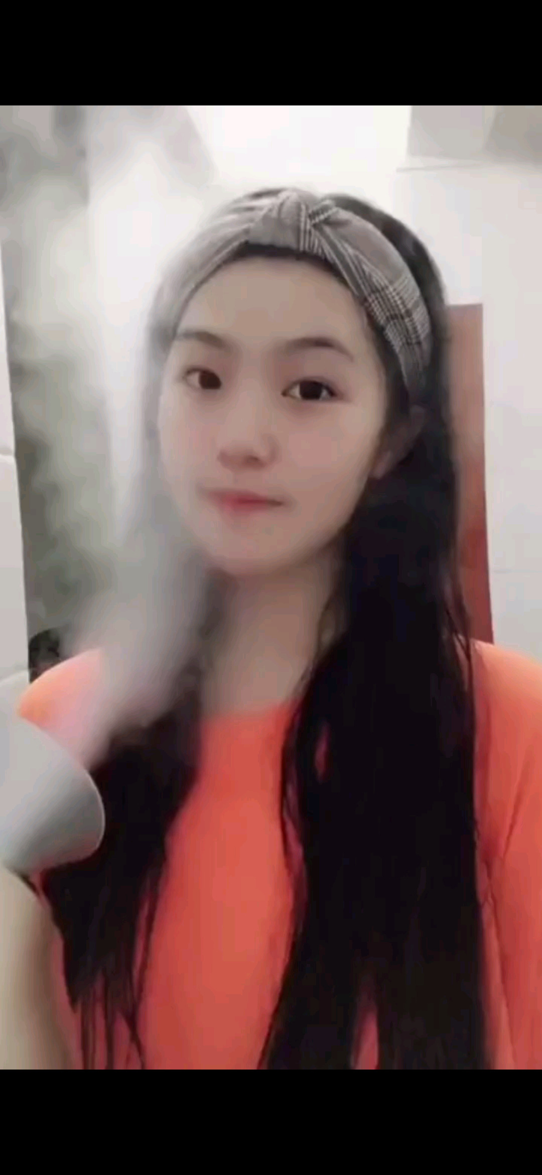 洗完澡贴个面膜舒服一