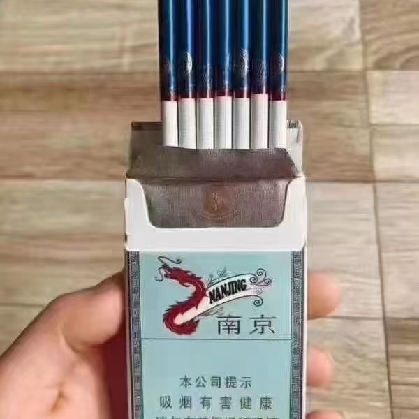 嗳默i白总海报