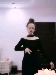 卖内衣的小姐姐