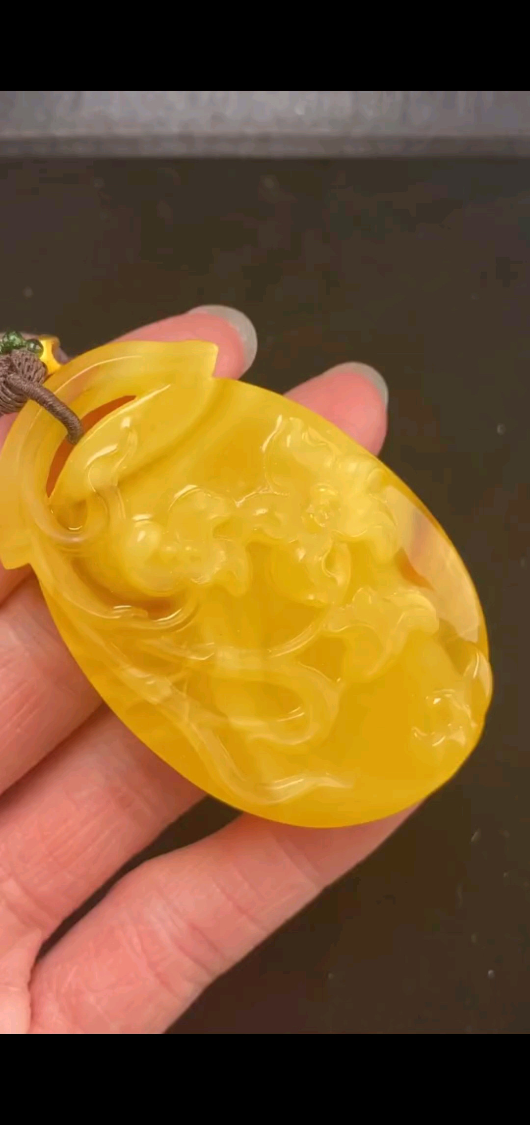 蜜蜡兰花，磨砂工艺，