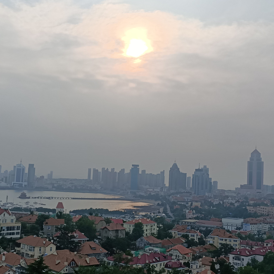 林小逸.海报