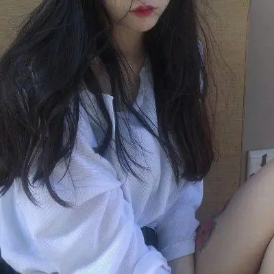 孤独的蔷薇💕海报