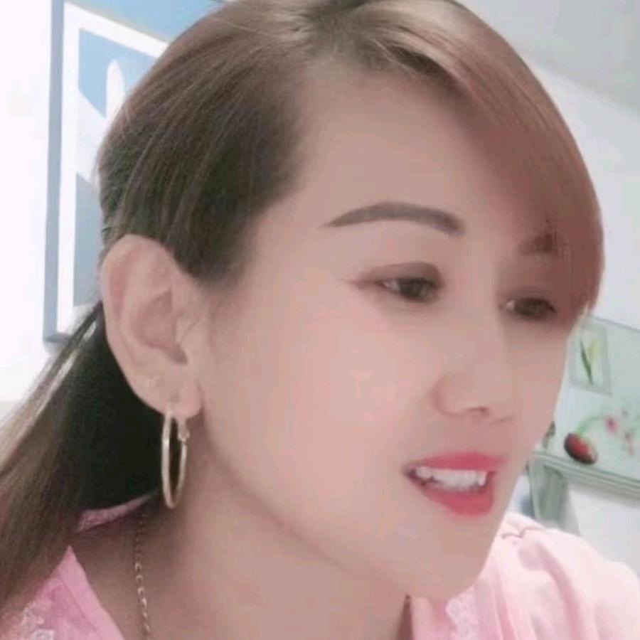 爱唱爱跳的小凤姐唱歌海报