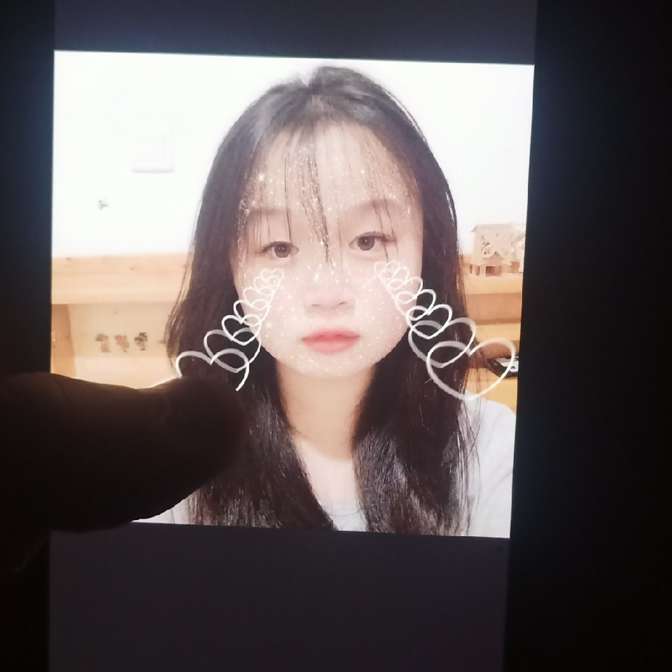 孤独的狼。。😂海报