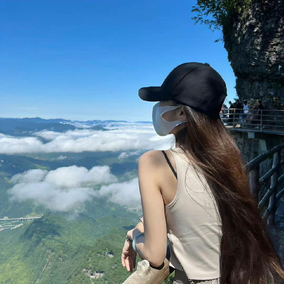 小鱼酱🍁海报