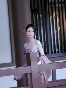 温柔善良美丽大方的小姐姐