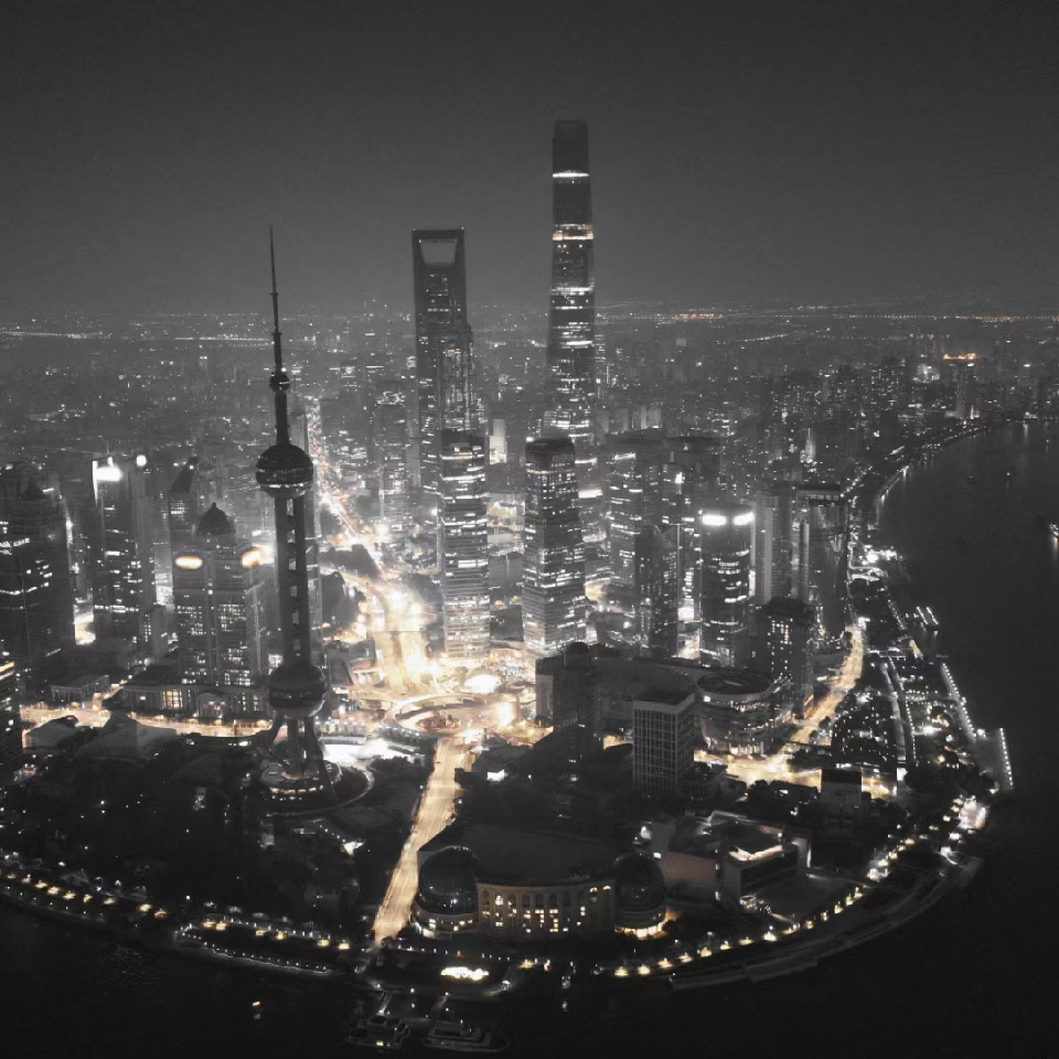 凸凸的粉丝海报