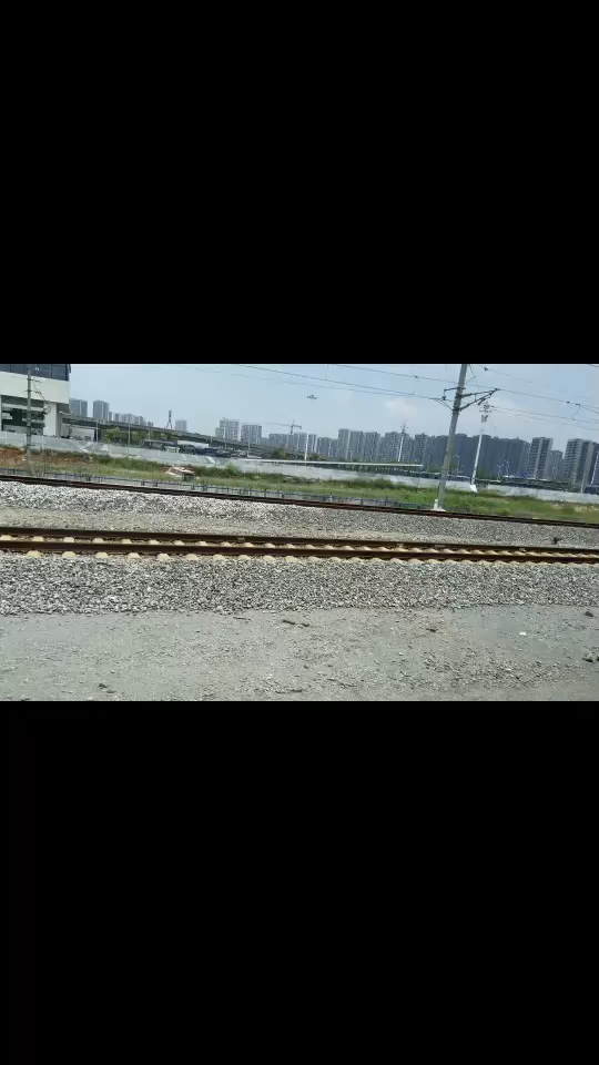 那么年轻就要到处玩啊