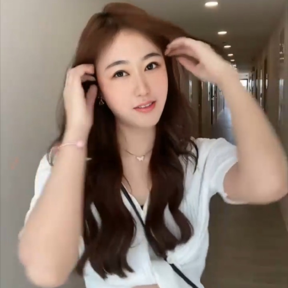 萌新宝宝VYhBUo海报