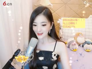 四月_努力努力再努力直播间 - 美女视频聊天交友 - 六间房秀场