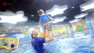 完美的水中乐园~#蓝旗亲子游泳武汉CBD中心